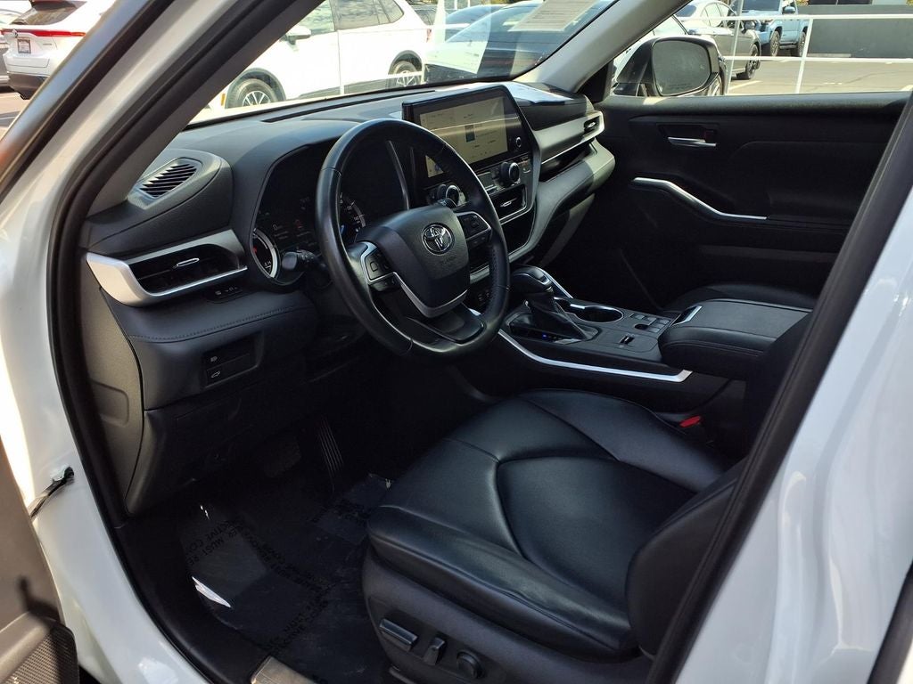 2023 Toyota Highlander Hybrid XLE