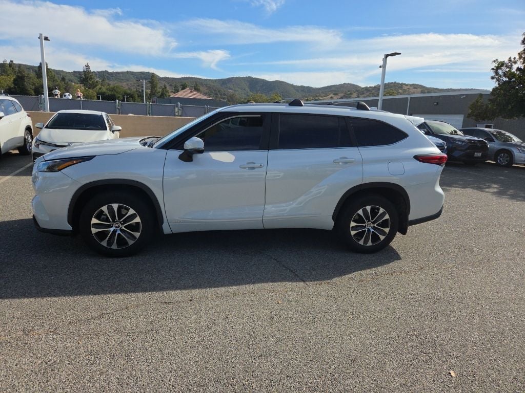 2023 Toyota Highlander Hybrid XLE