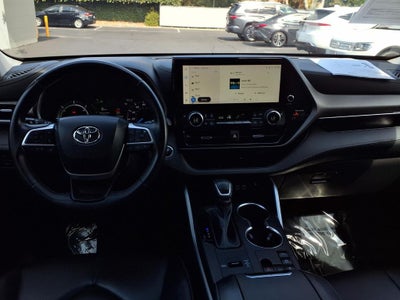 2023 Toyota Highlander Hybrid XLE