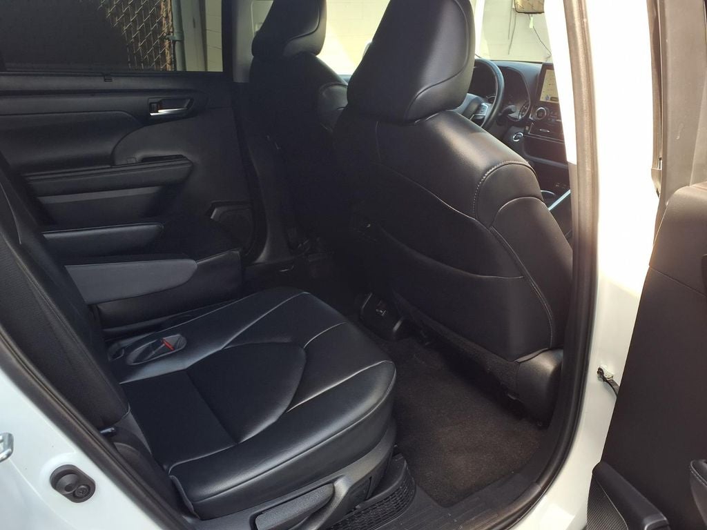 2023 Toyota Highlander Hybrid XLE