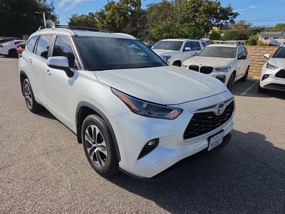 2023 Toyota Highlander Hybrid XLE
