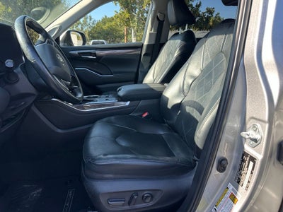 2023 Toyota Highlander Platinum