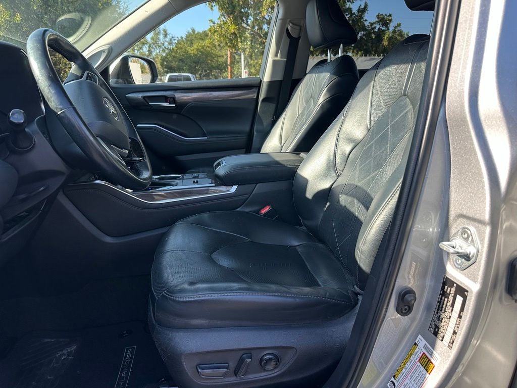2023 Toyota Highlander Platinum