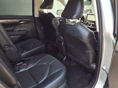 2023 Toyota Highlander Platinum