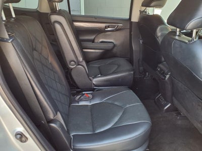 2023 Toyota Highlander Platinum