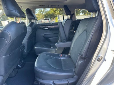2023 Toyota Highlander Platinum