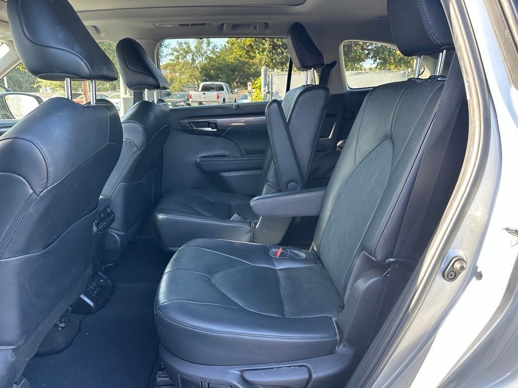 2023 Toyota Highlander Platinum