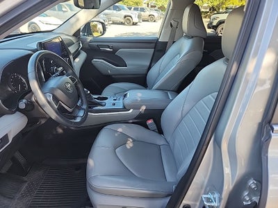 2023 Toyota Highlander XLE
