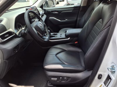 2024 Toyota Highlander XLE