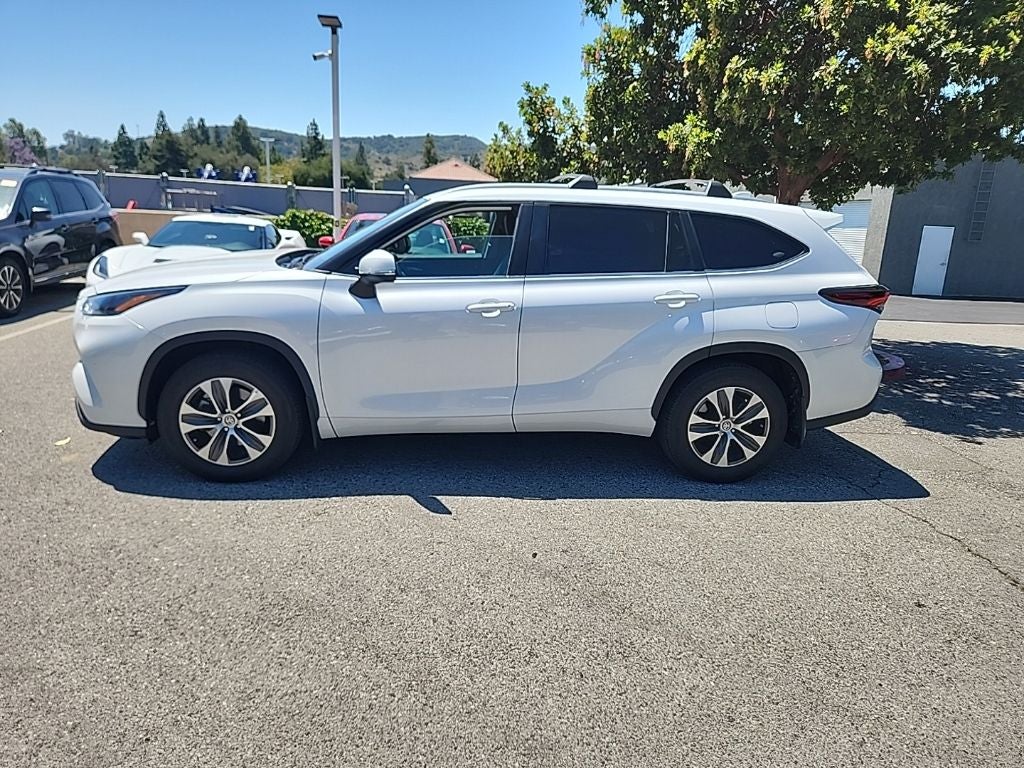 2024 Toyota Highlander XLE