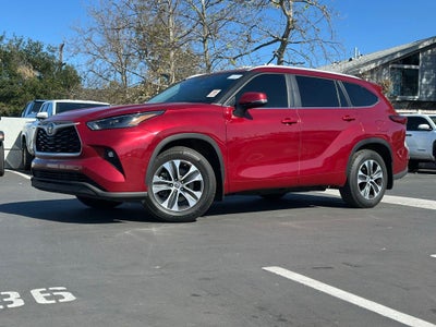 2023 Toyota Highlander XLE
