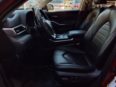 2023 Toyota Highlander XLE