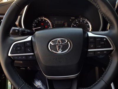2023 Toyota Highlander XLE