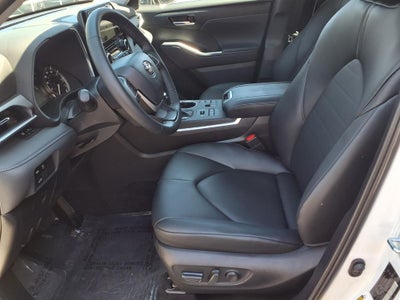 2026 Toyota Highlander XLE