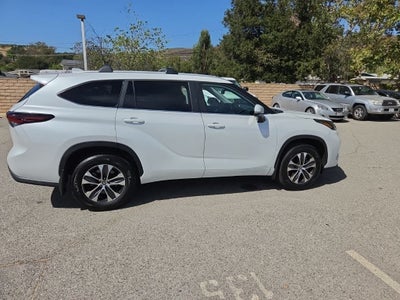 2026 Toyota Highlander XLE