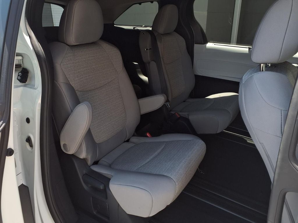 2026 Toyota Sienna LE 8 Passenger