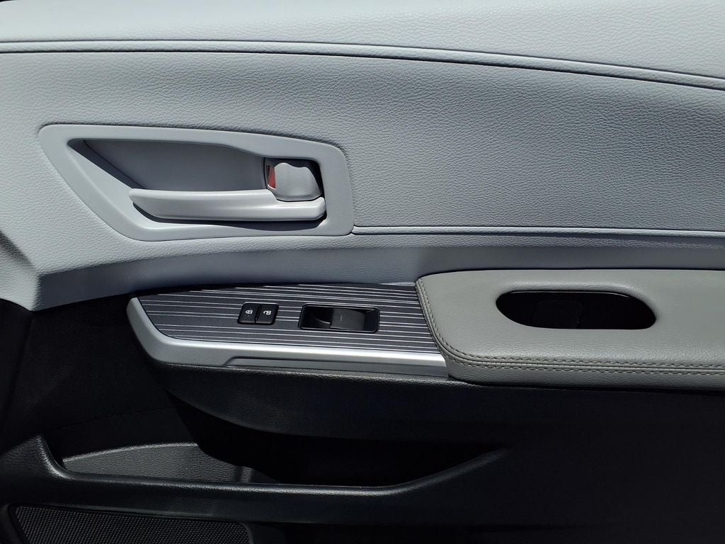 2026 Toyota Sienna LE 8 Passenger