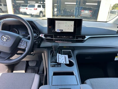 2026 Toyota Sienna LE 8 Passenger