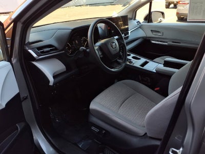2026 Toyota Sienna LE 8 Passenger