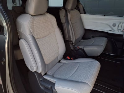 2026 Toyota Sienna LE 8 Passenger