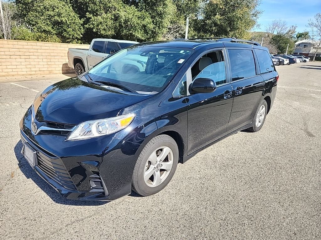 2019 Toyota Sienna LE 8 Passenger