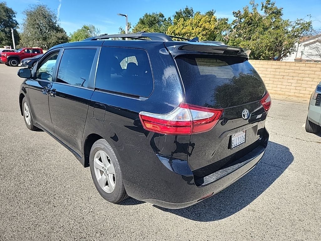 2019 Toyota Sienna LE 8 Passenger