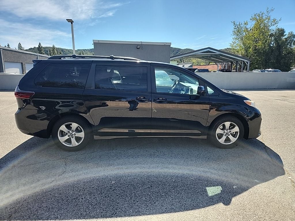 2019 Toyota Sienna LE 8 Passenger