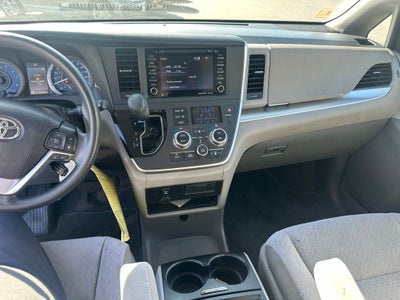 2020 Toyota Sienna LE 8 Passenger