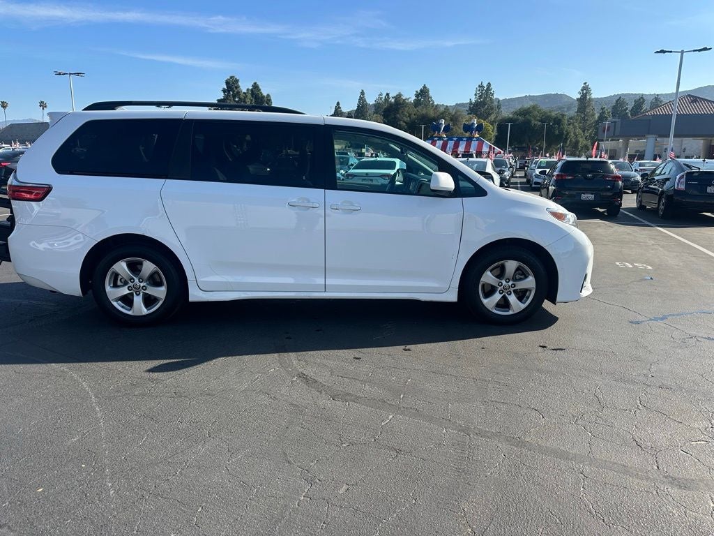 2020 Toyota Sienna LE 8 Passenger