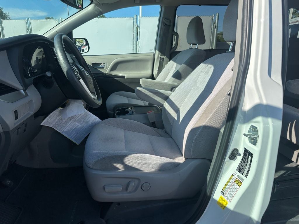 2020 Toyota Sienna LE 8 Passenger