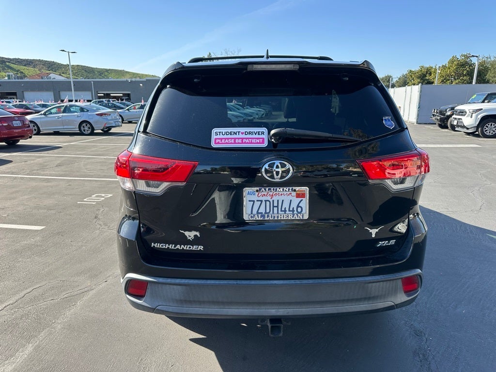 2017 Toyota Highlander Base