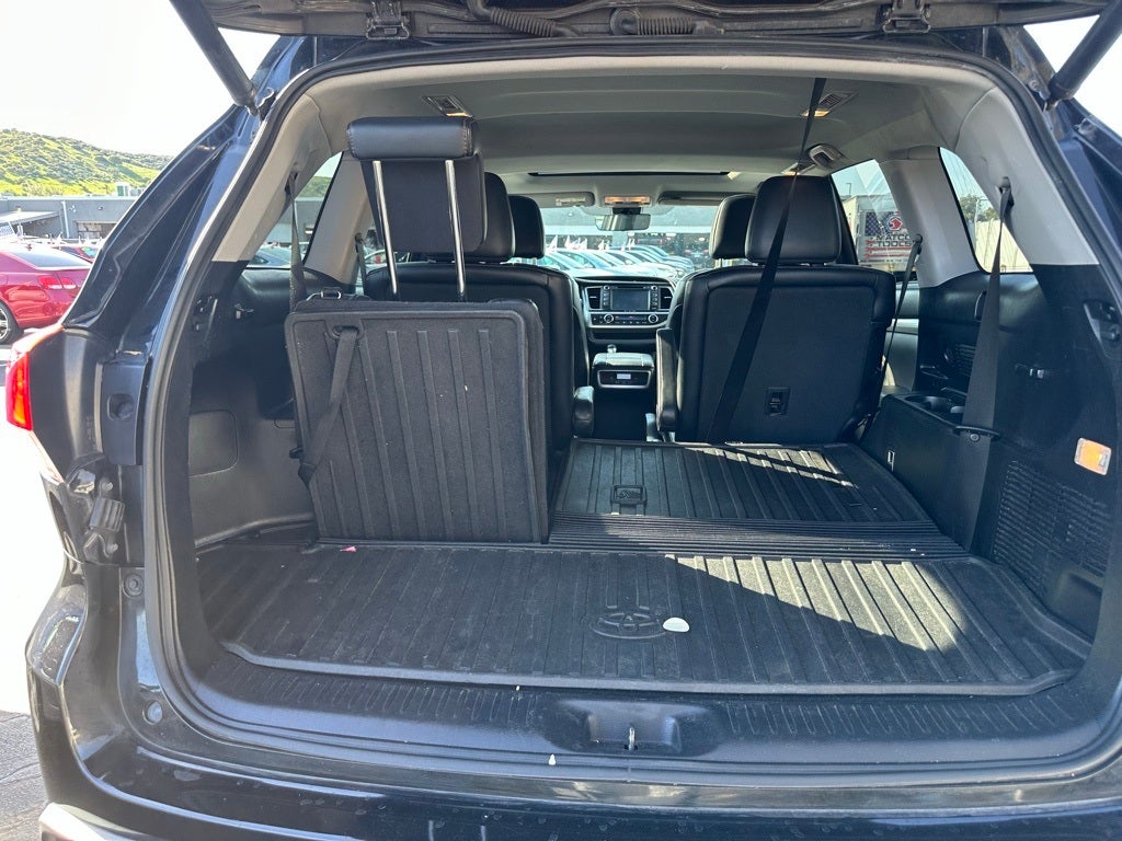 2017 Toyota Highlander Base