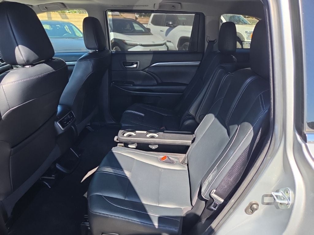 2018 Toyota Highlander SE