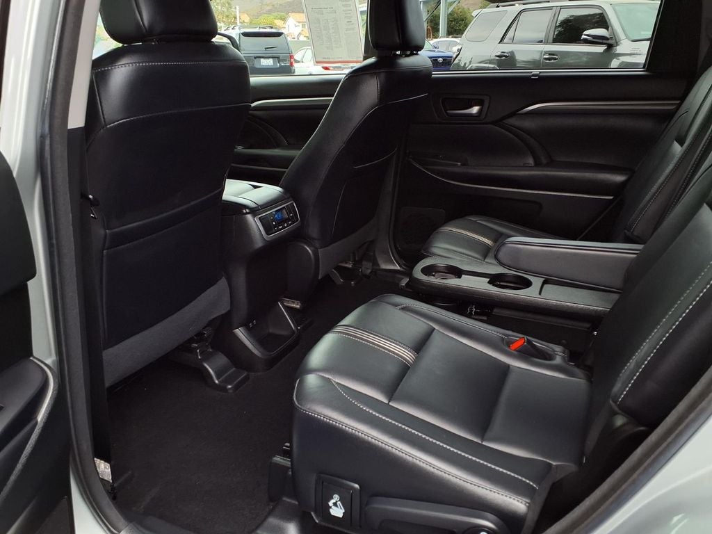 2018 Toyota Highlander SE