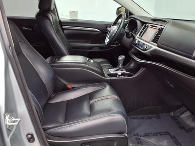 2018 Toyota Highlander SE