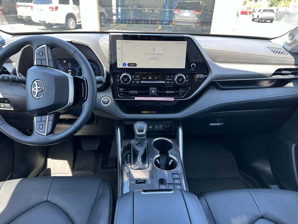 2026 Toyota Highlander Hybrid Limited