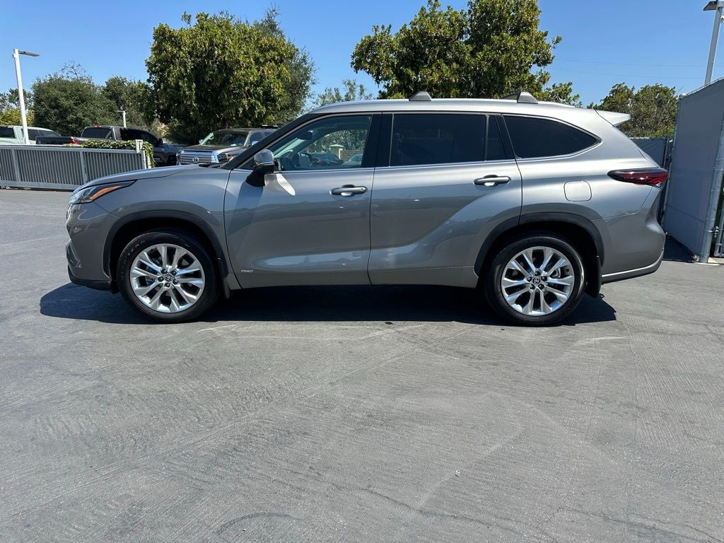 2026 Toyota Highlander Hybrid Limited
