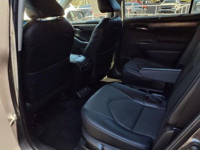 2024 Toyota Highlander Hybrid Limited