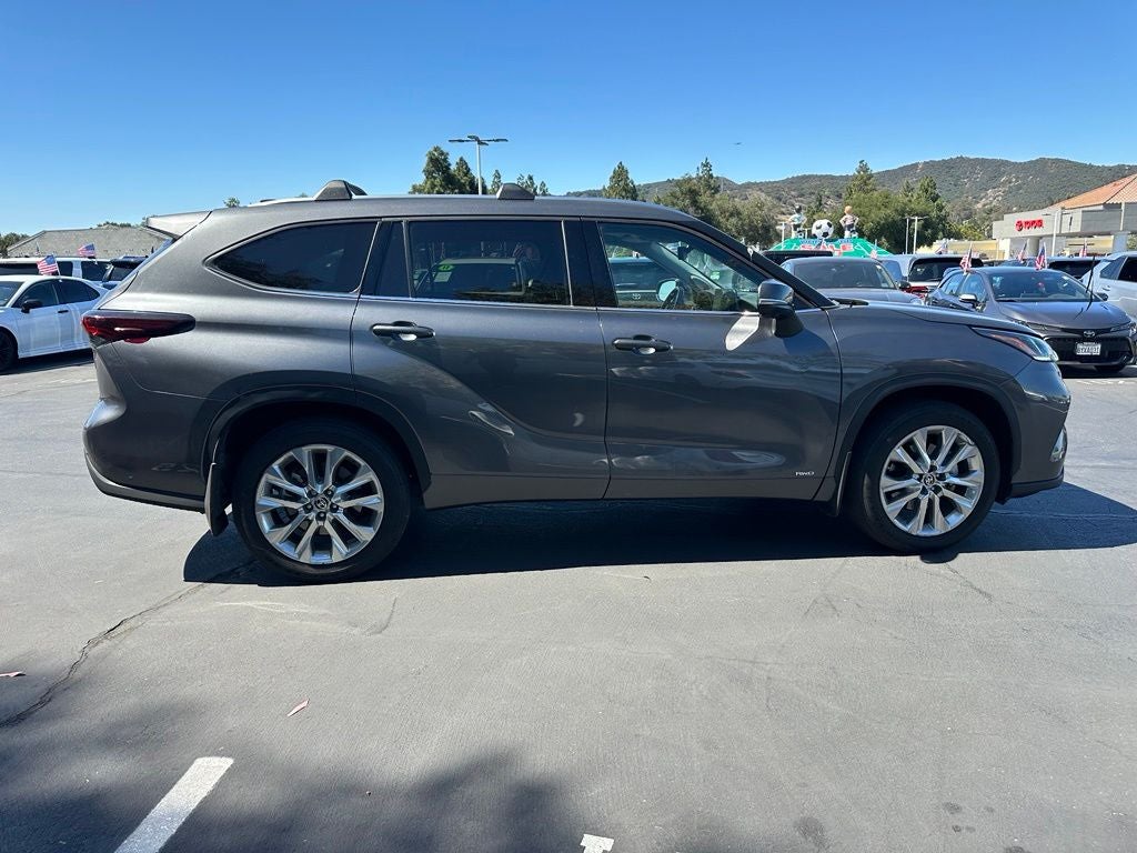 2024 Toyota Highlander Hybrid Limited