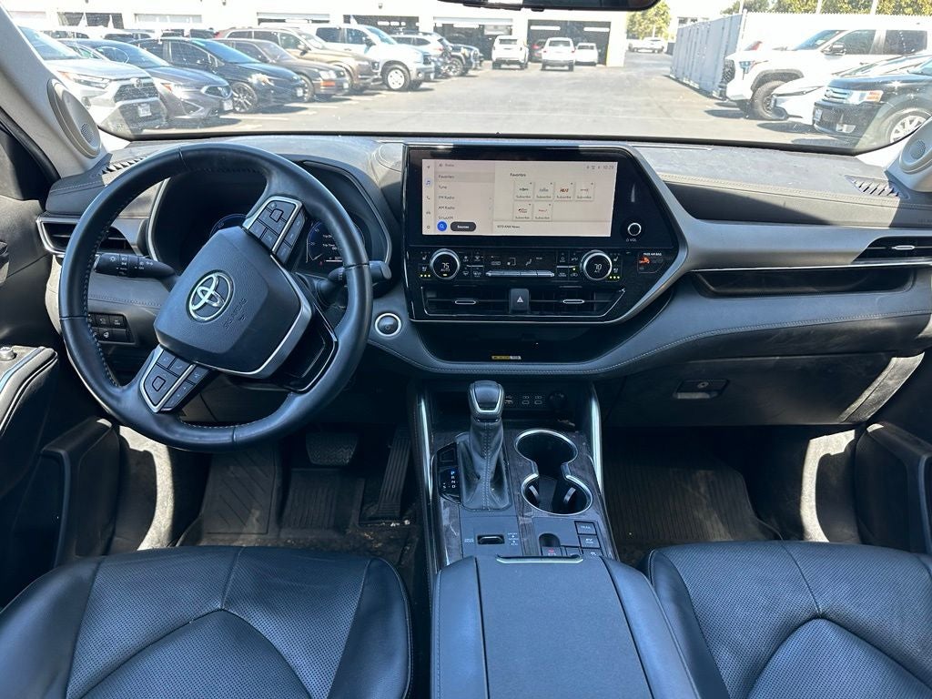 2024 Toyota Highlander Hybrid Limited