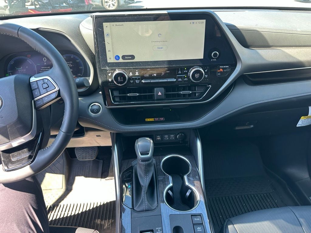 2026 Toyota Highlander Hybrid Limited