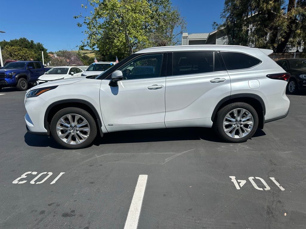 2026 Toyota Highlander Hybrid Limited