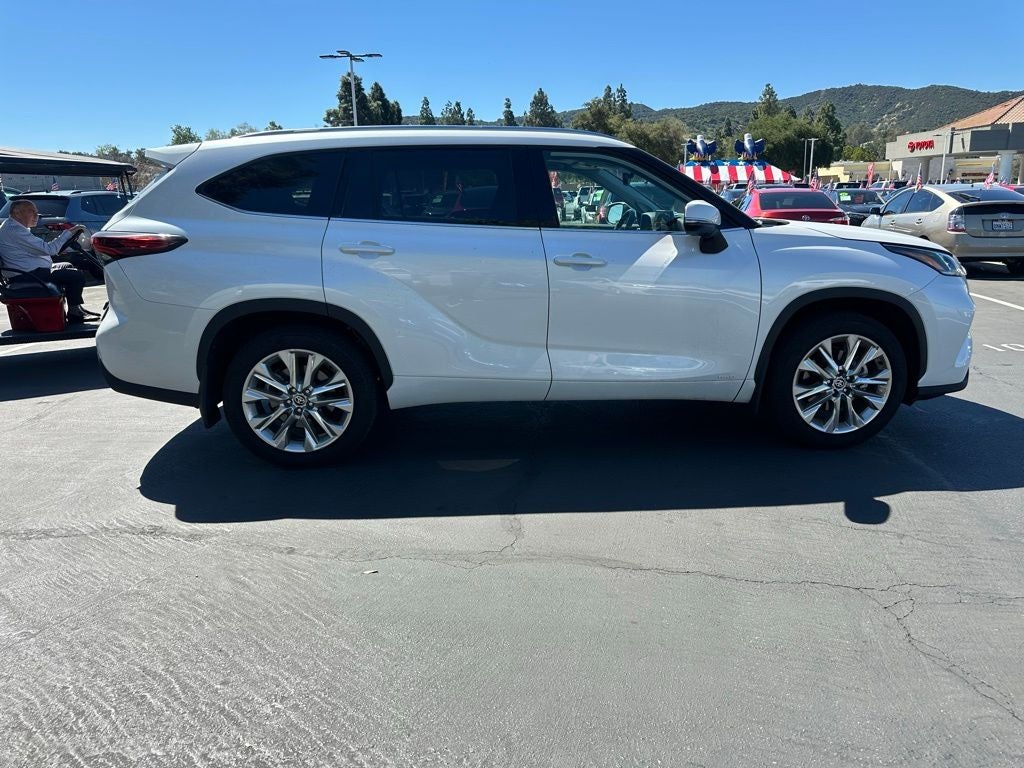 2026 Toyota Highlander Hybrid Limited