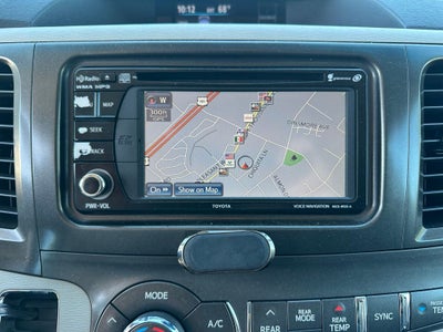 2013 Toyota Sienna SE 8 Passenger
