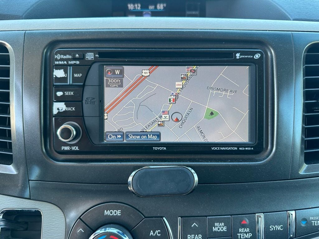 2013 Toyota Sienna SE 8 Passenger