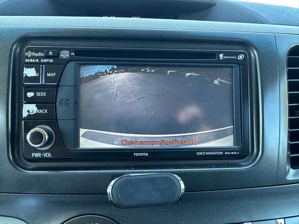 2013 Toyota Sienna SE 8 Passenger