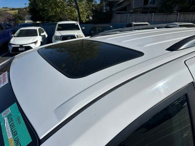 2013 Toyota Sienna SE 8 Passenger