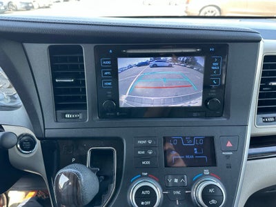 2015 Toyota Sienna XLE 8 Passenger