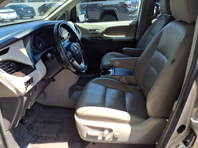 2015 Toyota Sienna XLE 8 Passenger