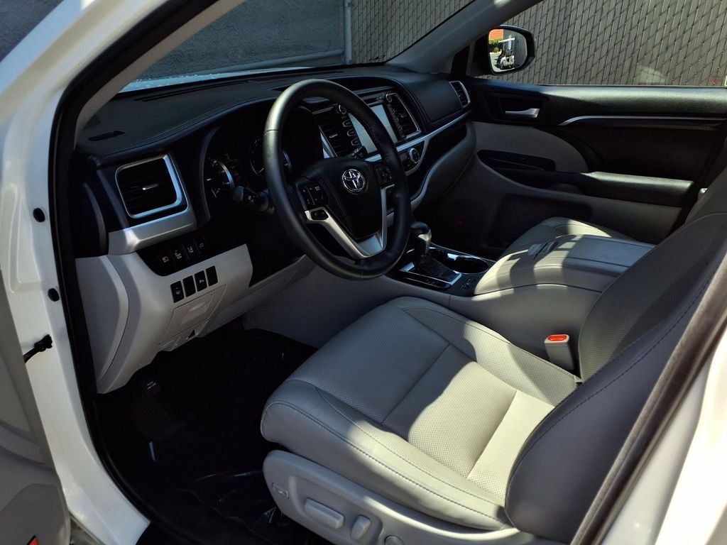 2016 Toyota Highlander Limited